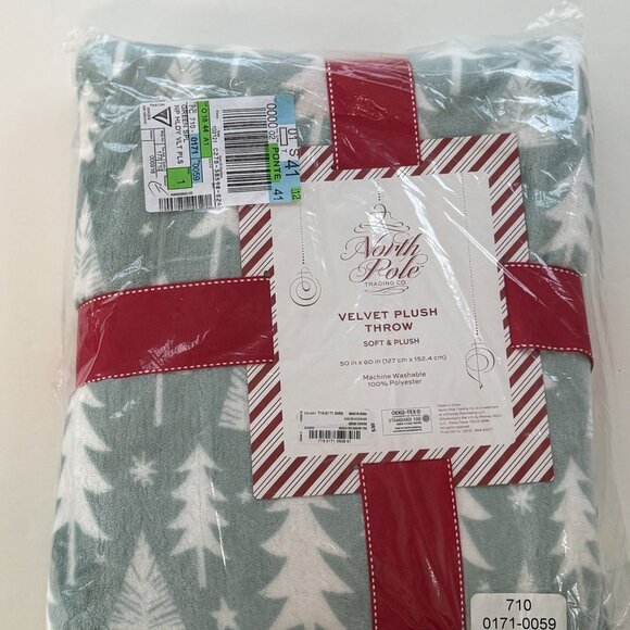 North Pole Velvet Plush Throw 50x60 Green Splendor Tree Soft & Plush - Picture 1 of 5
